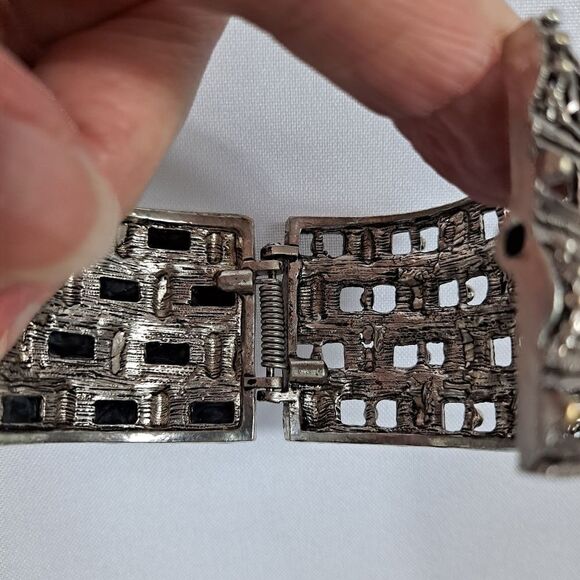 Wide bangle bracelet  - Picture 3 of 7